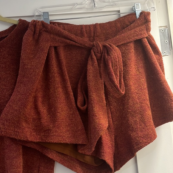 Matching Shorts Set - Picture 4 of 5